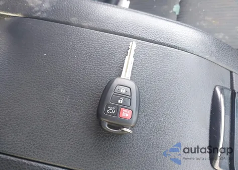 2018 Toyota Highlander Le Plus from USA, damaged, VIN 5TDZZRFH8JS286161